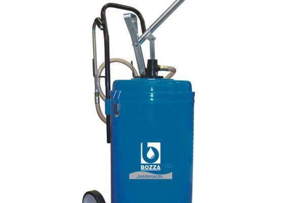 Bomba Manual para Óleo com Carrinho 8031
